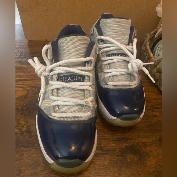 Jordan 11 Retro Low Mid Georgetown Mens Sshoes Size 8.5 - Picture 1 of 8